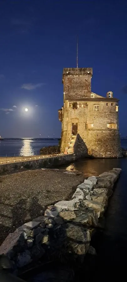Sunny And Lovely Apartment - Free Wifi Rapallo Italy